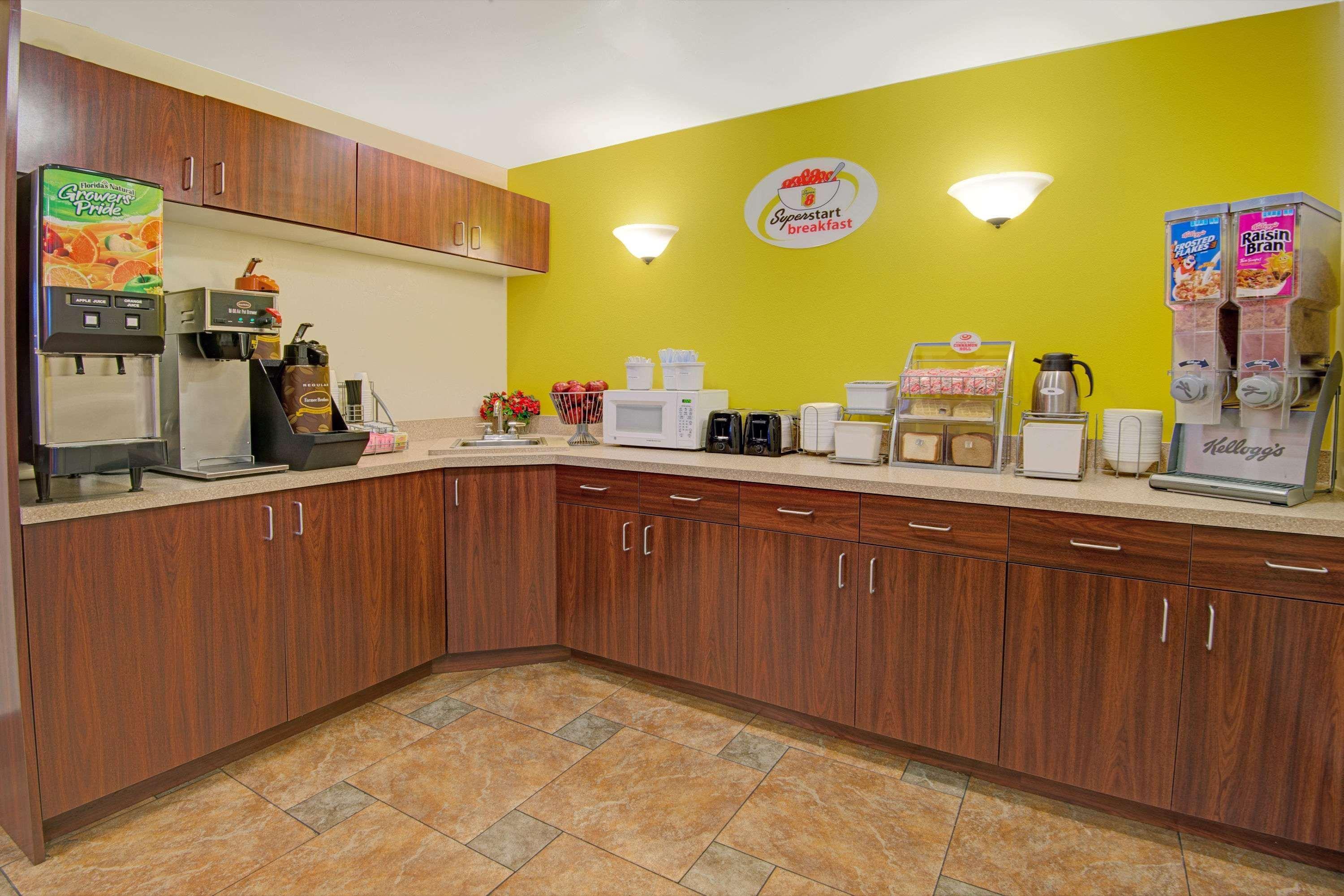 Super 8 By Wyndham Las Cruces University Area Екстер'єр фото