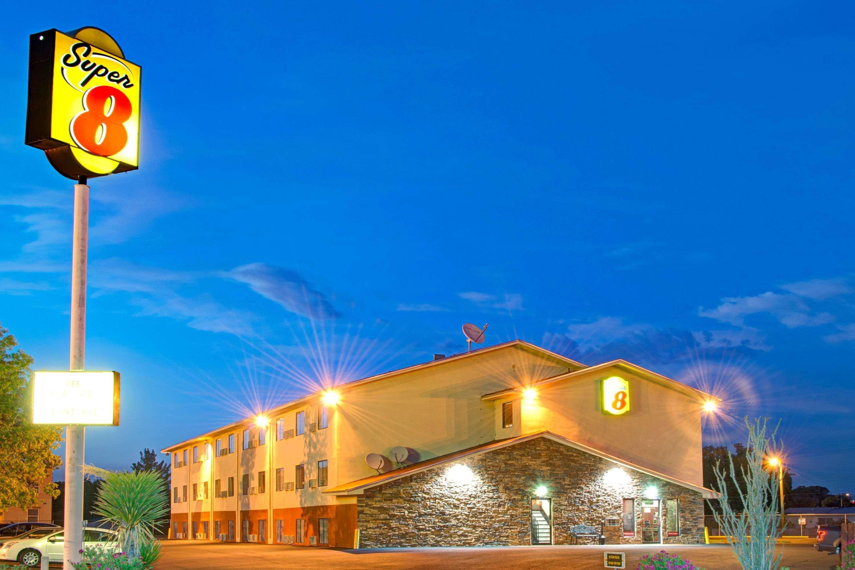 Super 8 By Wyndham Las Cruces University Area Екстер'єр фото